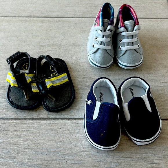 Bundle of newborn shoes - size 1 - Picture 3 of 3